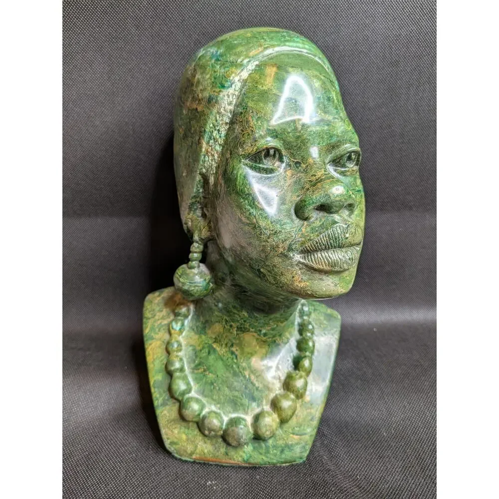 James Tandi Green Stone African Woman Carved Bust Signed Excellent Condition - Picture 6 of 10